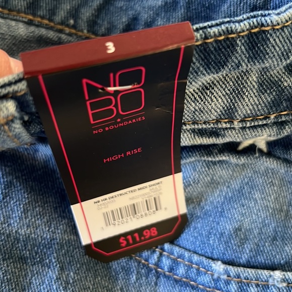 Denim shorts with red, white and blue stars - Picture 2 of 3